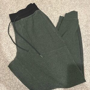 Men’s Lululemon pants